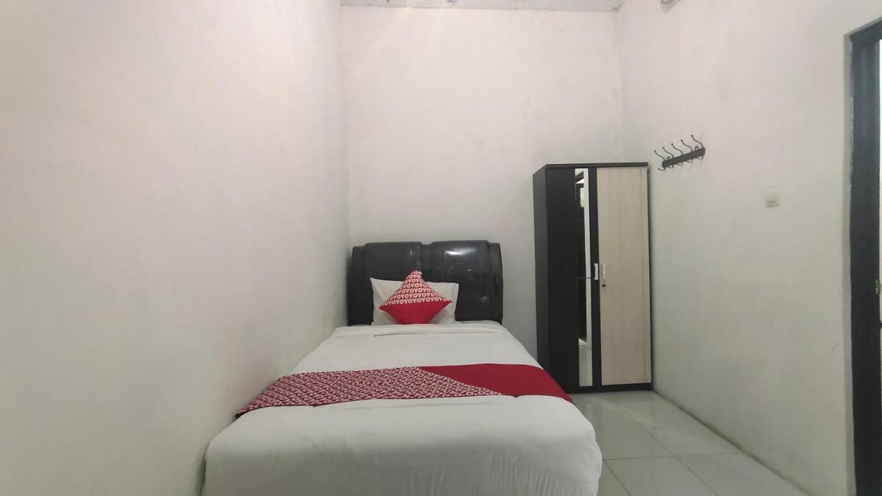 OYO 90157 Griya Andon Syariah Otel Cirebon Dış mekan fotoğraf
